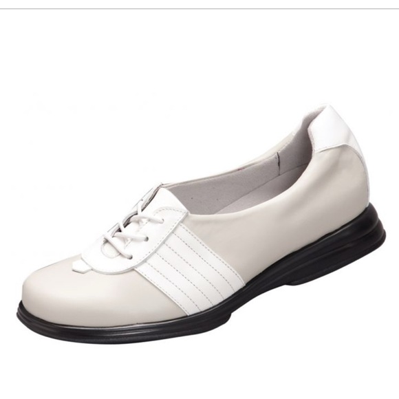 Sandbaggers Shoes - Sandbaggers Susie Almond golf shoes